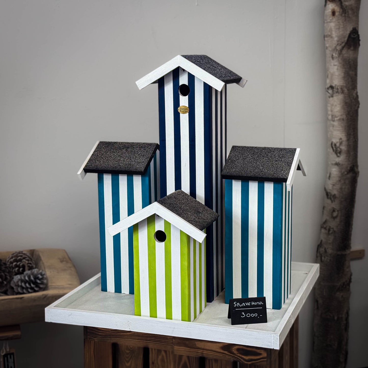 Fuglehotel til Spurve - “Badehotel”